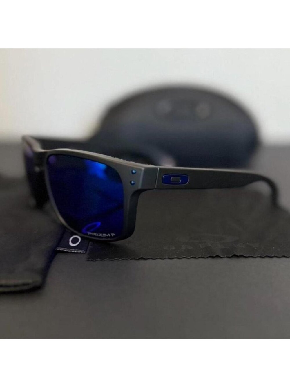 OO9102 Oakley Holbrook Prizm Polarized Sunglasses - Picture 3 of 8